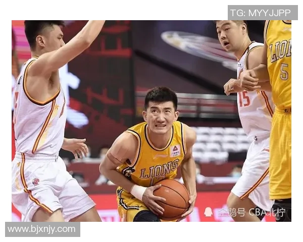 方硕的篮球人生：从青涩少年到CBA明星的成长之路与奋斗故事